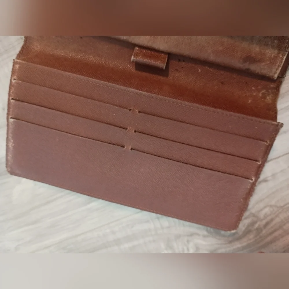 LOUIS VUITTON Porte Tresor International Wallet